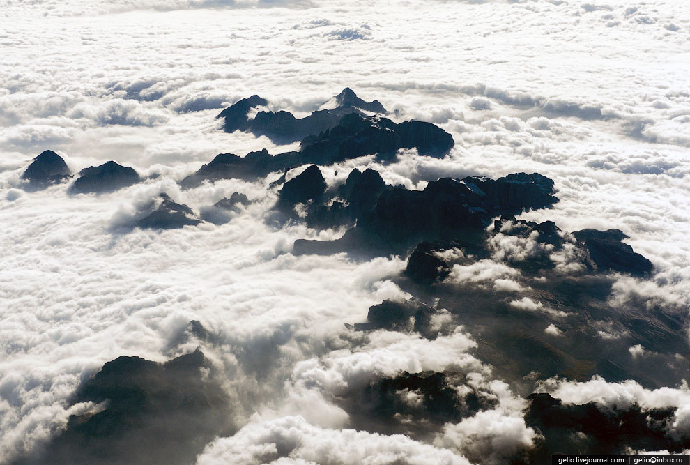 Земля из окна самолета в 2013 году