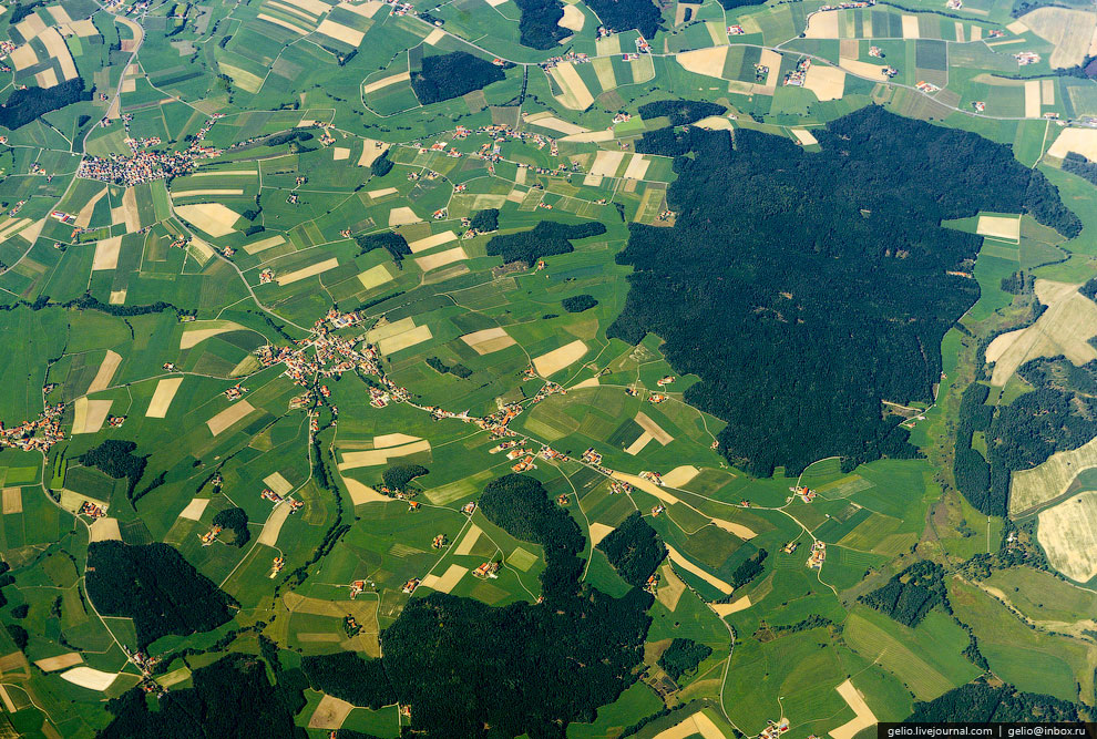 Земля из окна самолета в 2013 году