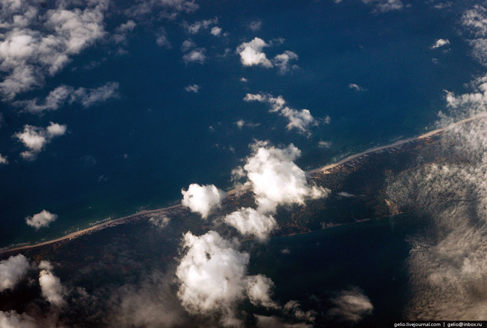 Земля из окна самолета в 2013 году