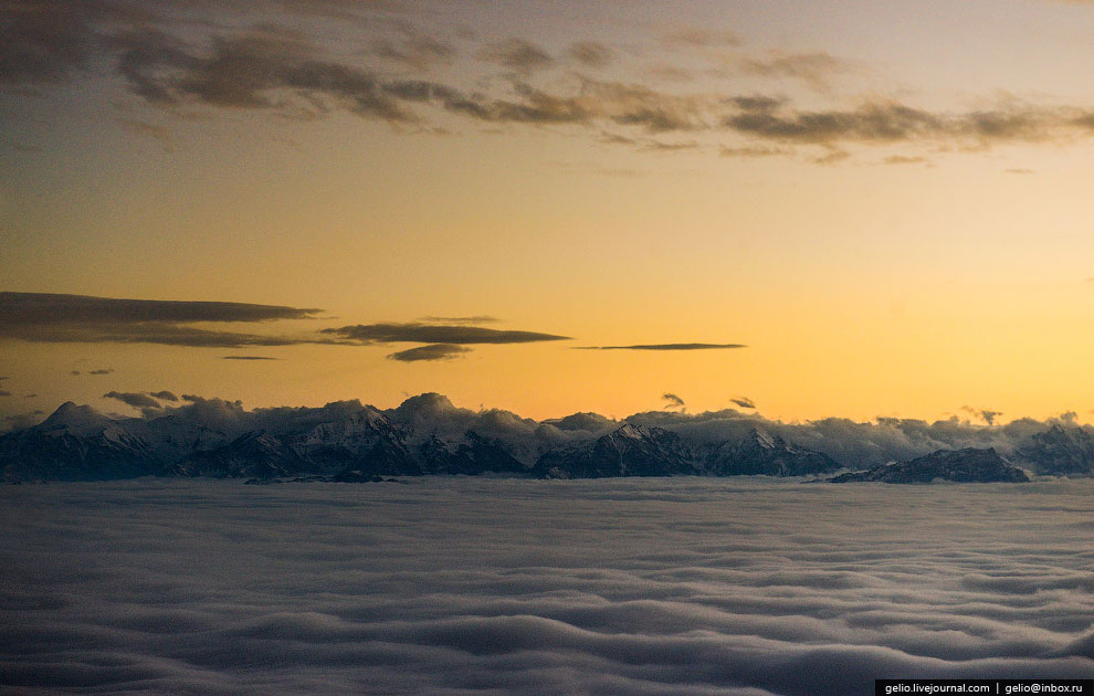 Земля из окна самолета в 2013 году