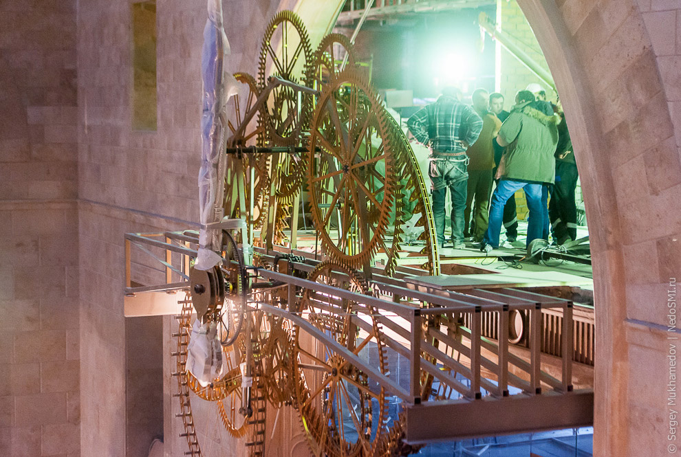 Самые большие механические часы в мире