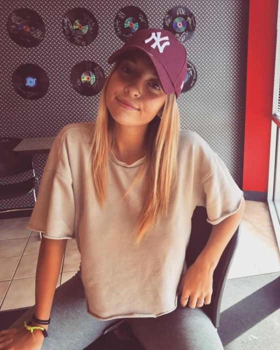 Очаровательные чирлидерши и болельщицы