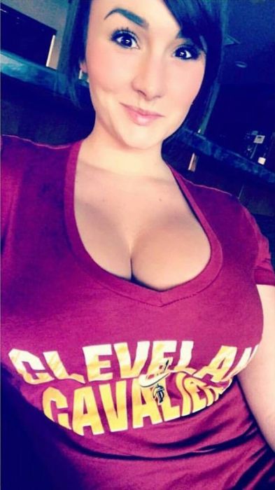 Очаровательные чирлидерши и болельщицы