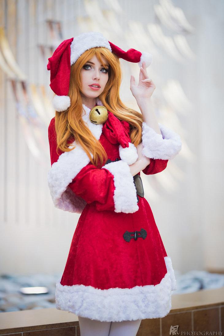 Яркий рождественский косплей от Megan Coffey