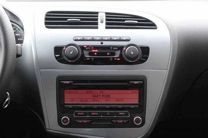 Тест-драйв Seat Leon