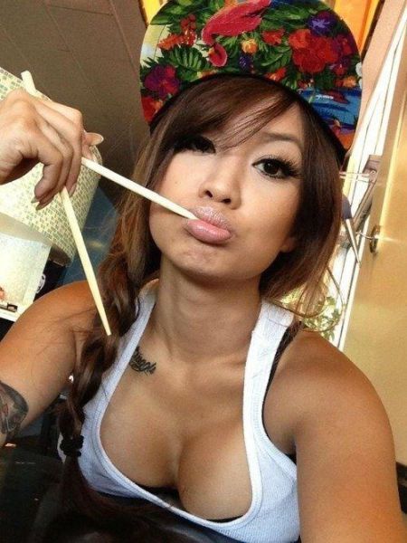 Сексуальные азиатки (45 фото)