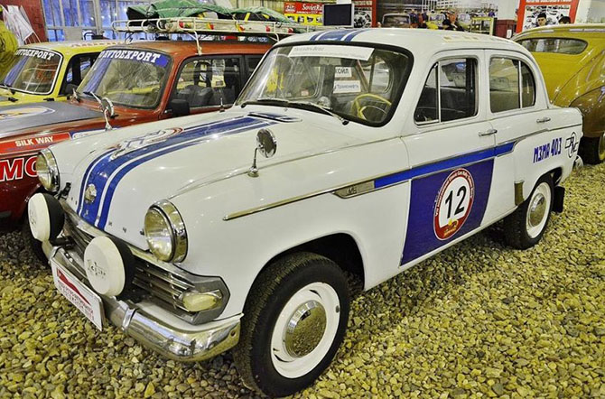 Экскурсия по самому крупному в мире музею советских автомобилей Экскурсия по самому крупному в мире музею советских автомобилей