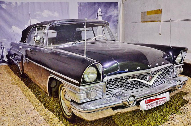 Экскурсия по самому крупному в мире музею советских автомобилей Экскурсия по самому крупному в мире музею советских автомобилей