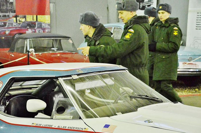 Экскурсия по самому крупному в мире музею советских автомобилей Экскурсия по самому крупному в мире музею советских автомобилей