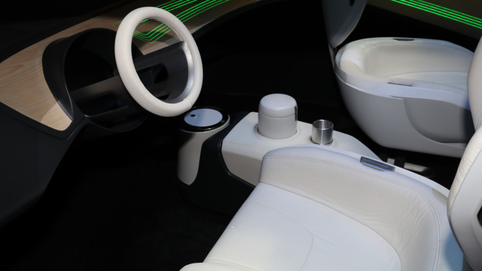 Компания Panasonic показала виденье автомобильного салона будущего