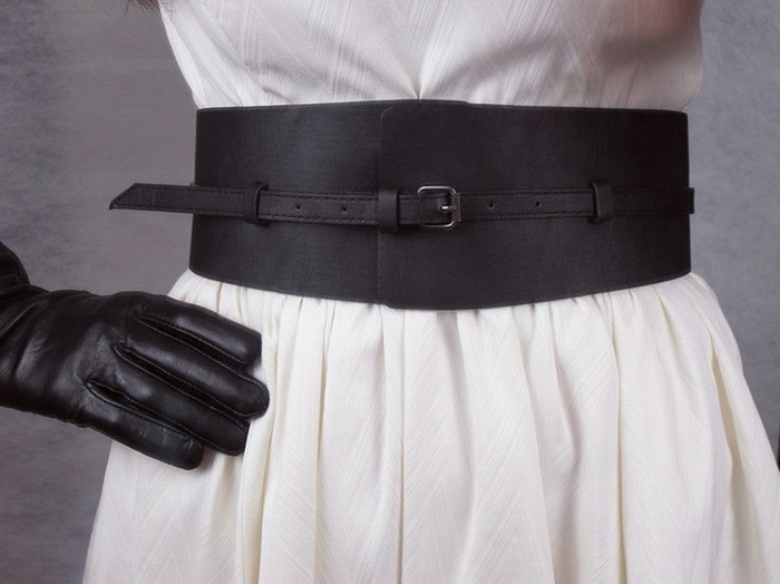 7 модных лайфхаков, которые позволят создать фигуру «песочные часы»