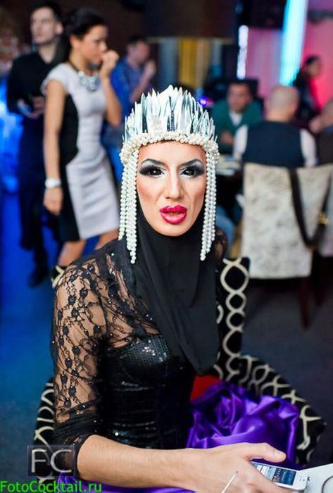 Люди из наших ночных клубов (48 фото)