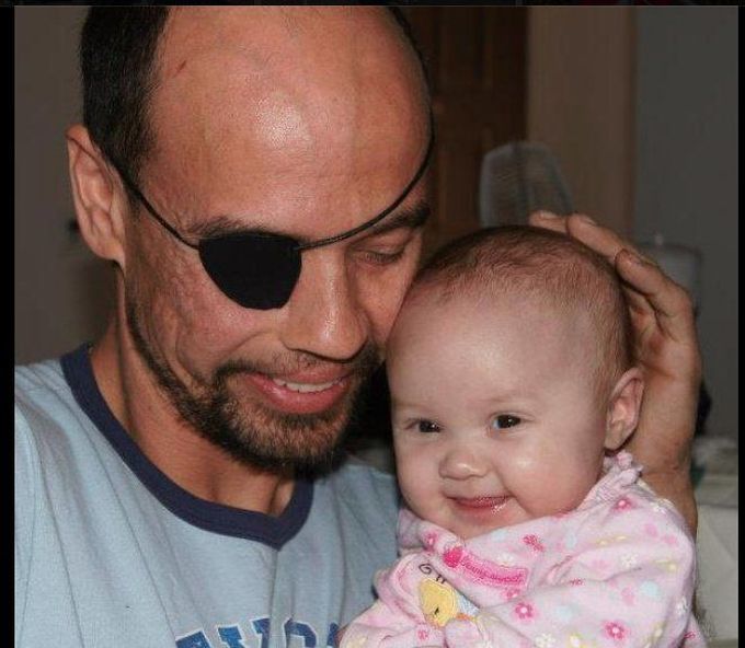 Нелёгкая жизнь Билли Оуэна (4 фото)