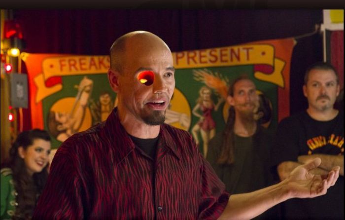 Нелёгкая жизнь Билли Оуэна (4 фото)