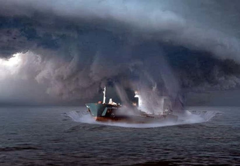 Бермудский треугольник: теории и факты