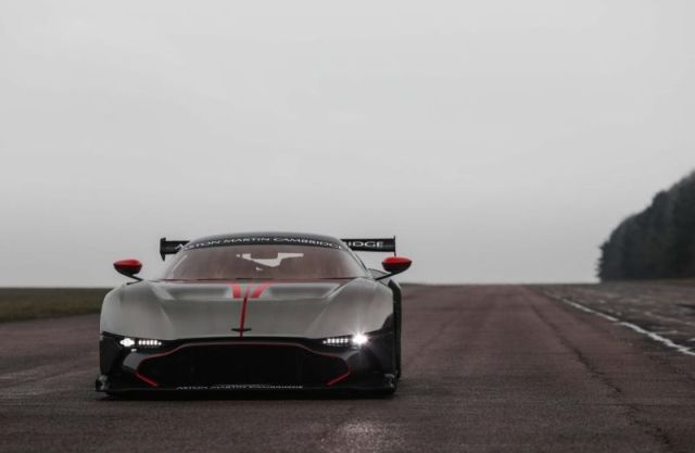 В Великобритании прошла выставка 300 суперкаров на сумму в 106 млн долларов