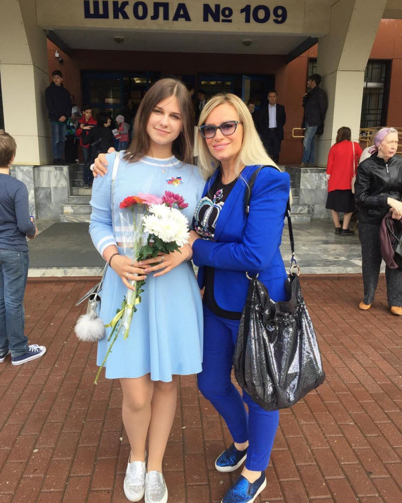 В добрый путь - выпускницы 2017 года