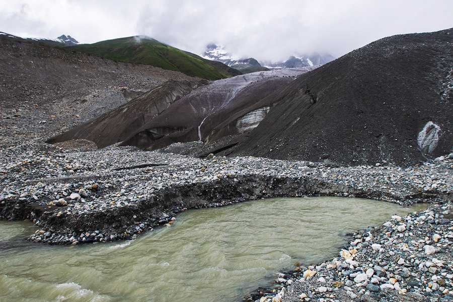 Ледник Адиши на Кавказе Ледник Адиши на Кавказе