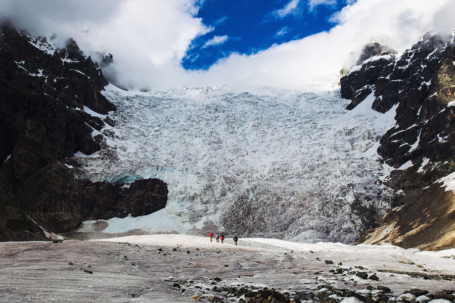 Ледник Адиши на Кавказе Ледник Адиши на Кавказе