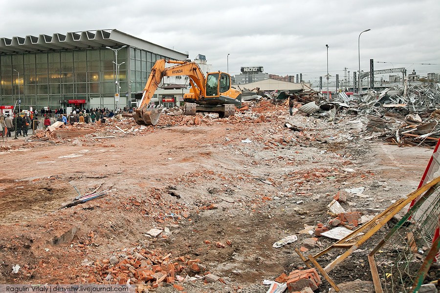 У Курского вокзала в Москве