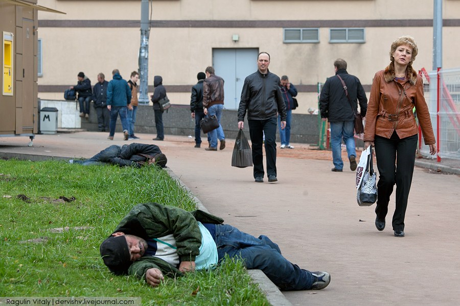У Курского вокзала в Москве