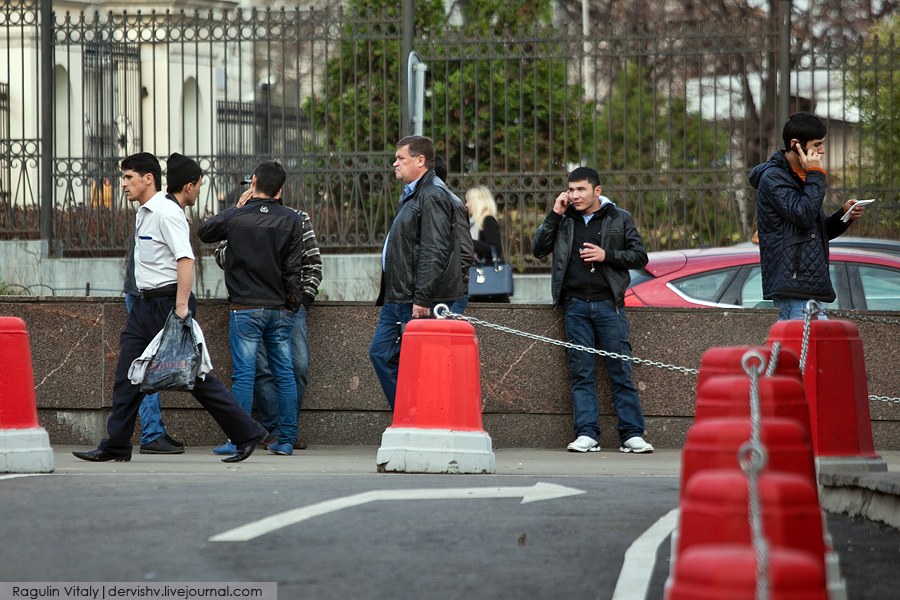 У Курского вокзала в Москве