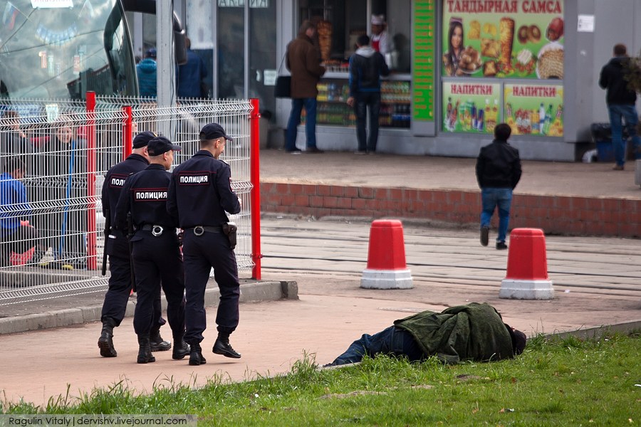 У Курского вокзала в Москве