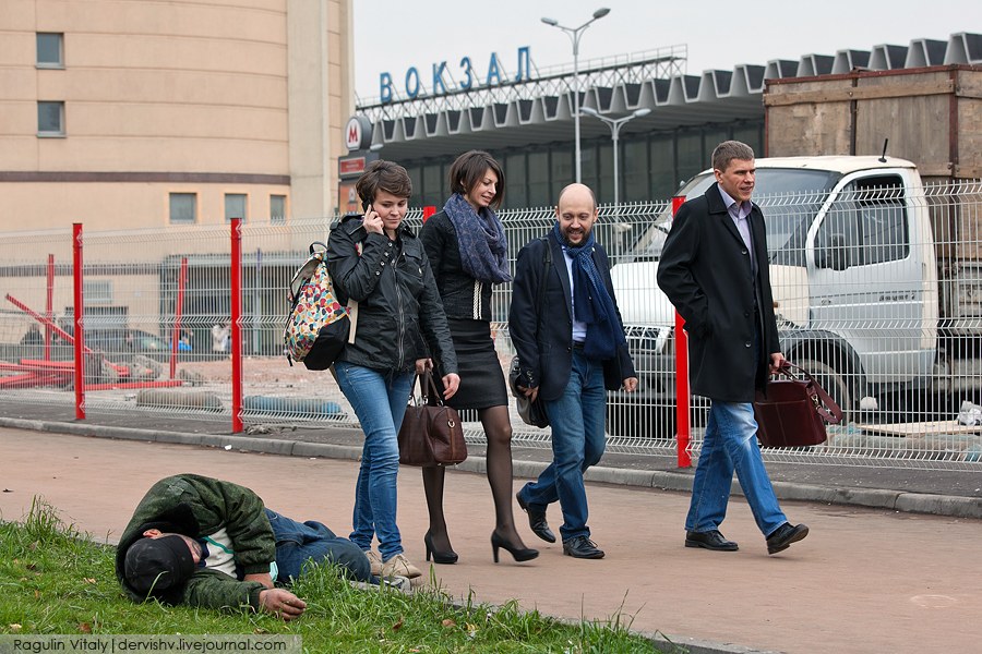 У Курского вокзала в Москве