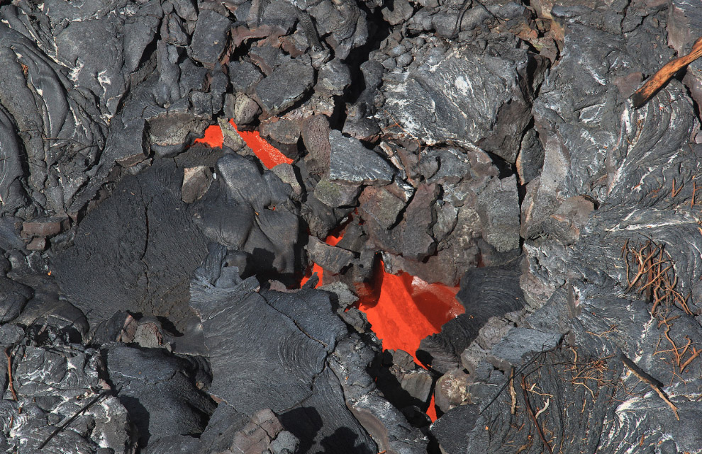 Поток лавы на Гавайах