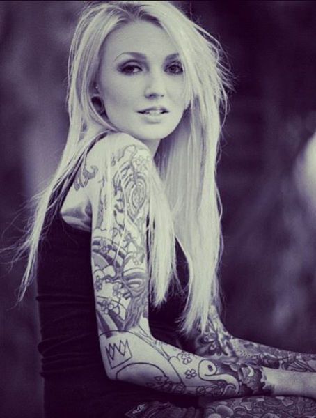 Девушки в татуировках (50 фото)