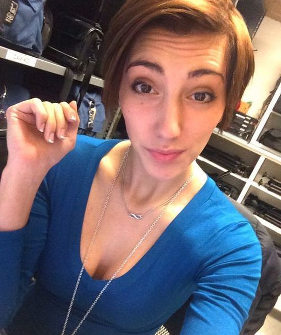 Девушки на работе (45 фото)