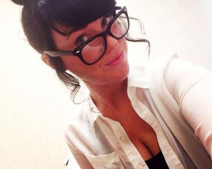 Девушки на работе (45 фото)