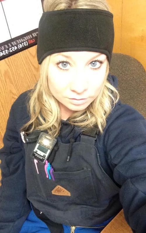 Девушки на работе (45 фото)