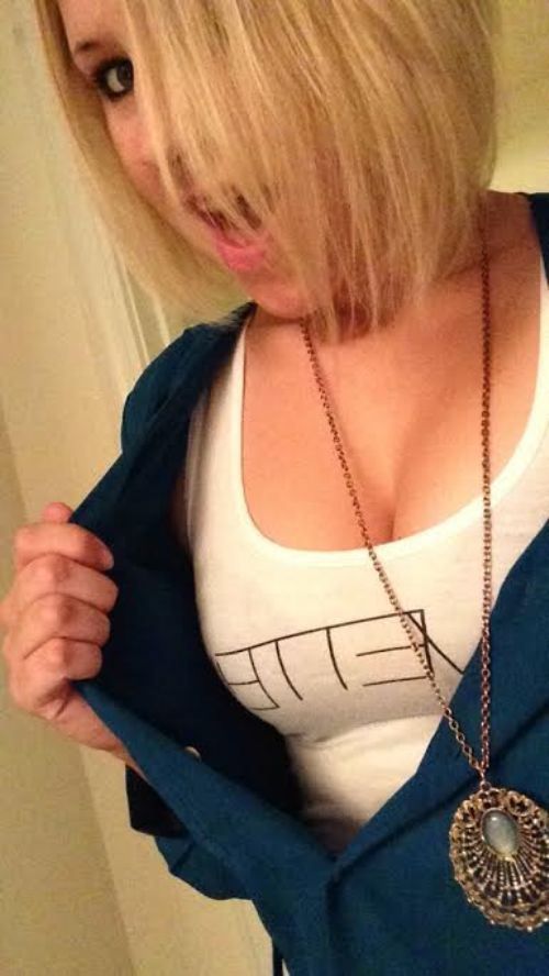 Девушки на работе (45 фото)