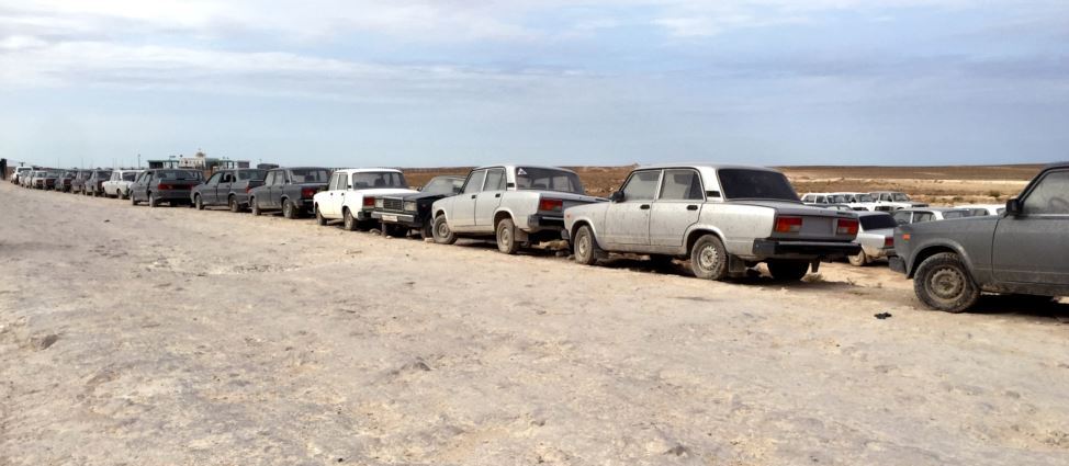 Свалка отечественных автомобилей на туркмено-казахстанской границе