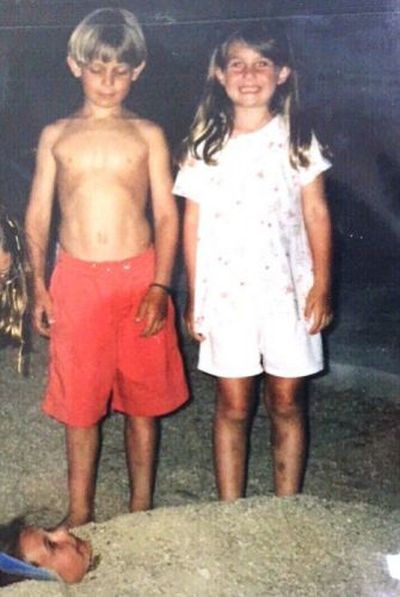 Пара узнала, что первая их встреча произошла не 6 лет назад, а еще в детстве