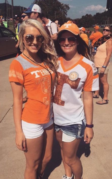 Прекрасные болельщицы