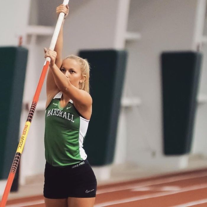 Прекрасные болельщицы