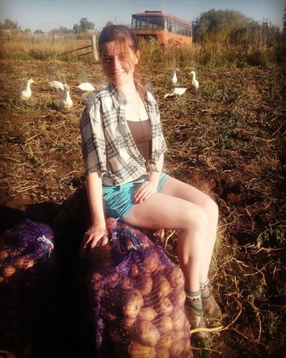 Очаровательные пользовательницы соцсетей