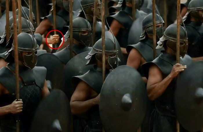 Киноляпы в известных фильмах Киноляпы в известных фильмах