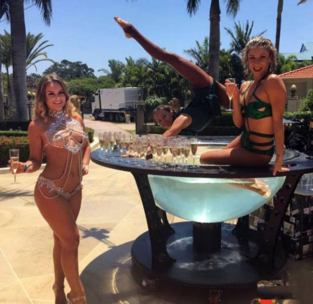 Странные фото с девушками