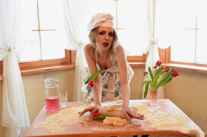 Странные фото с девушками