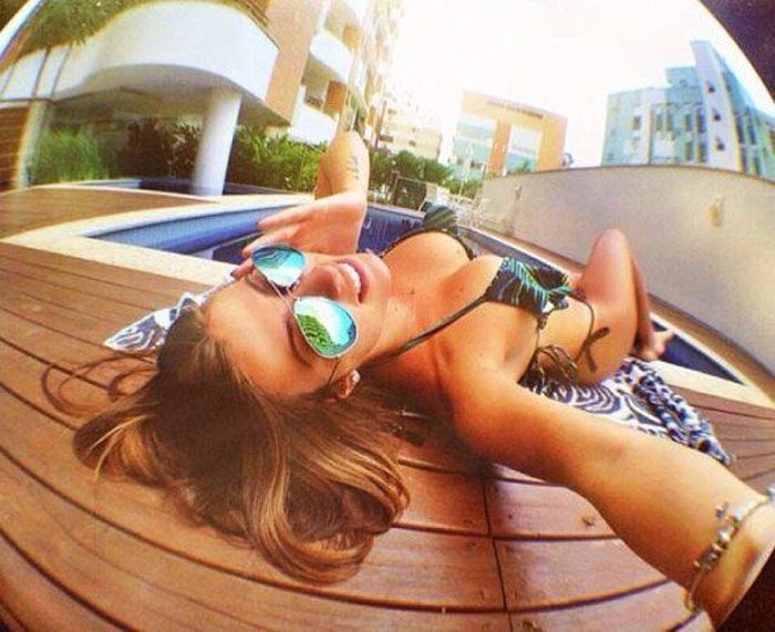 Девушки в бикини (41 фото)