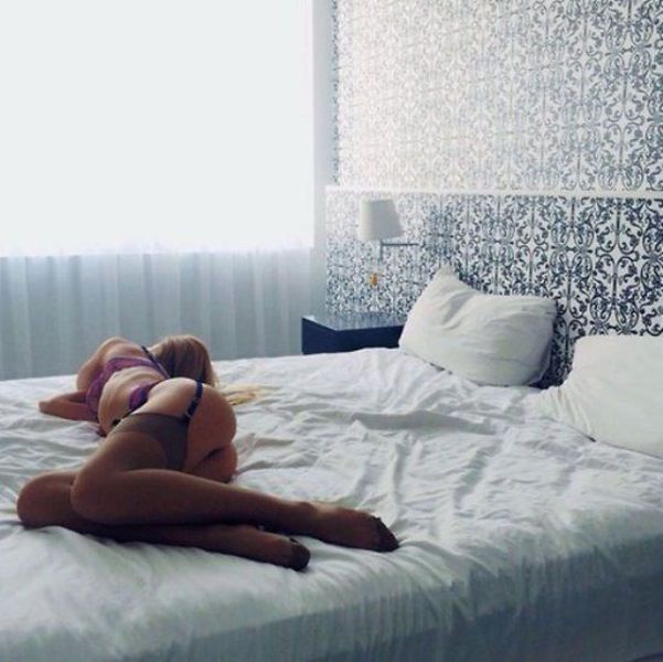 Девушки в нижнем белье  (50 фото)