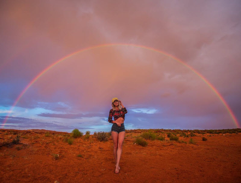 Подборка новых красивых снимков из Instagram Сары Андервуд