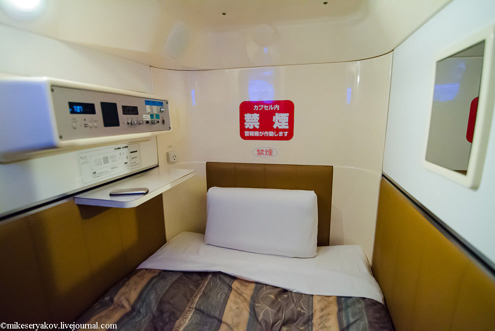 Как устроены японские капсульные отели Как устроены японские капсульные отели