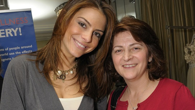 Знаменитости, которые до сих пор живут с родителями Знаменитости, которые до сих пор живут с родителями