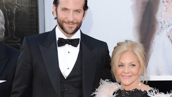 Знаменитости, которые до сих пор живут с родителями Знаменитости, которые до сих пор живут с родителями