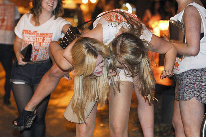 Как алкоголь меняет наше поведение?