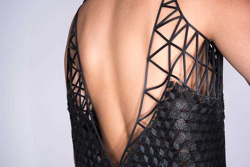 Студентка напечатала на 3D-принтере целую коллекцию женской одежды